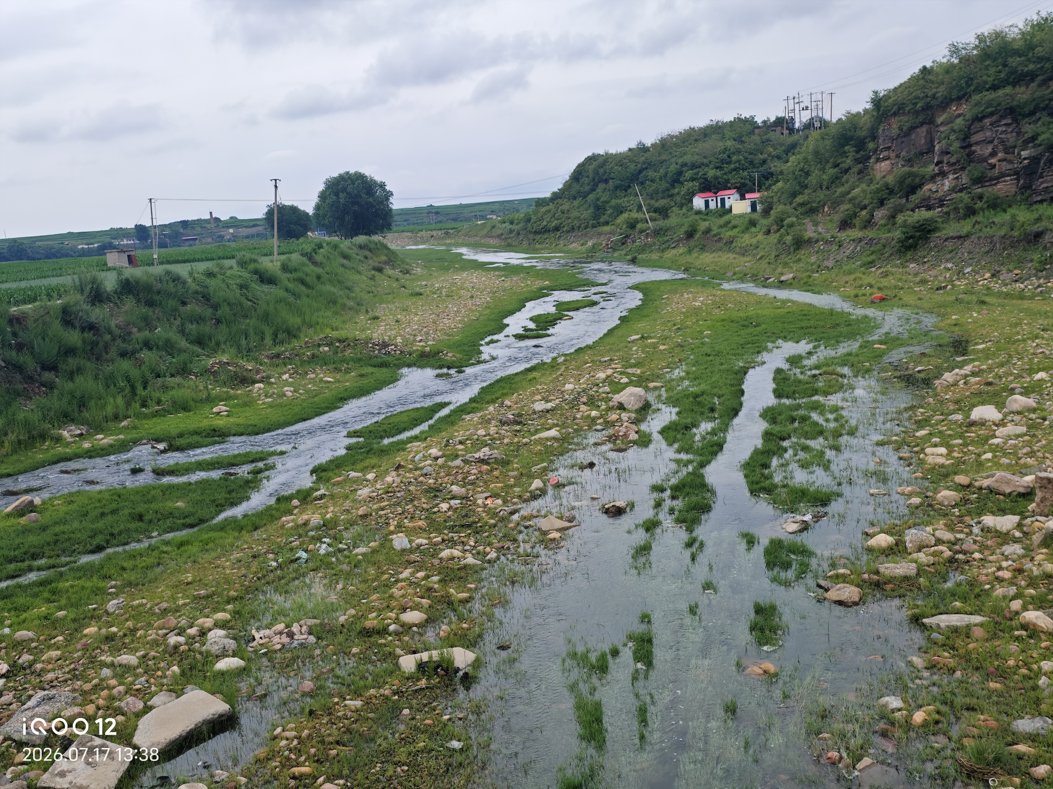 小河